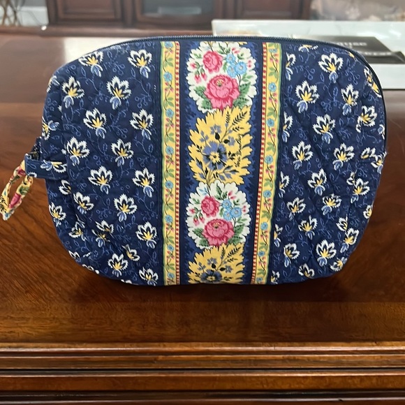 Vera Bradley Handbags - Vera Bradley travel case